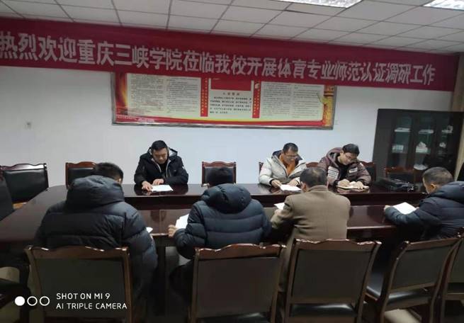 图片包含 室内, 房间, 天花板, 活描述已自动生成